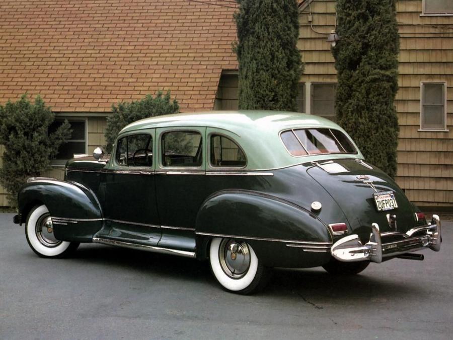  Hudson Commodore Eight Custom Sedan 1942 года  (фото 2 из 2)